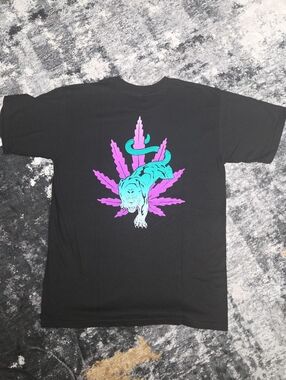 HUF Black Tiger Leaf Graphic T-Shirt Size Small NWOT